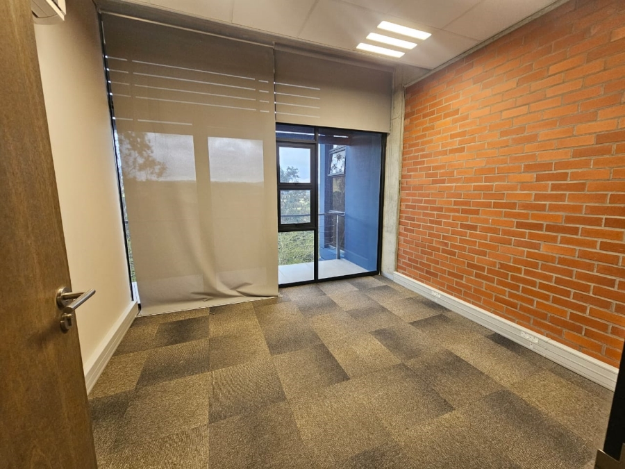 To Let commercial Property for Rent in Beacon Bay North Eastern Cape